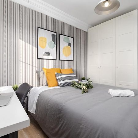 Nordik Rooms Urban - Urena "Grindavik" マラガ エクステリア 写真